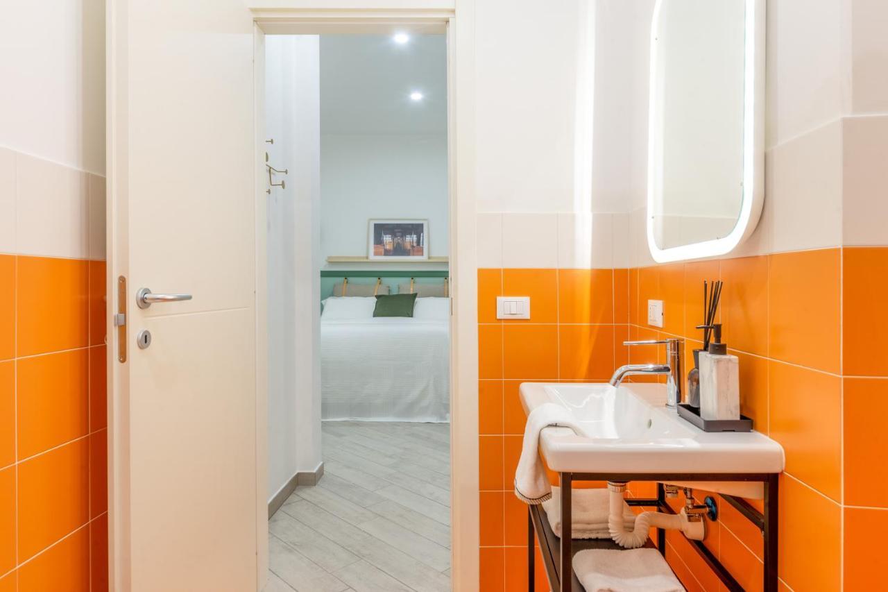 Lovely And Tiny Pied-A-Terre In The City Center Triest Exterior foto